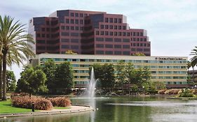 Doubletree By Hilton Orange County Airport